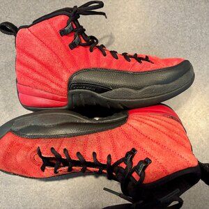 ~~Nike Air Jordan 12 retro GS reverse flu game red black 6.5Y suede..some scuffi